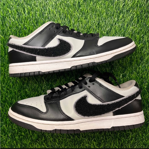 Nike Dunk Low Chenille Swoosh - Black Grey Fog - Picture 2 of 9